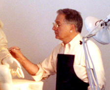 Crop_Serv_chiarello Man working to restore sculpture