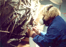 crop_Serv_kuzmanovic Woman working to restore sculpture
